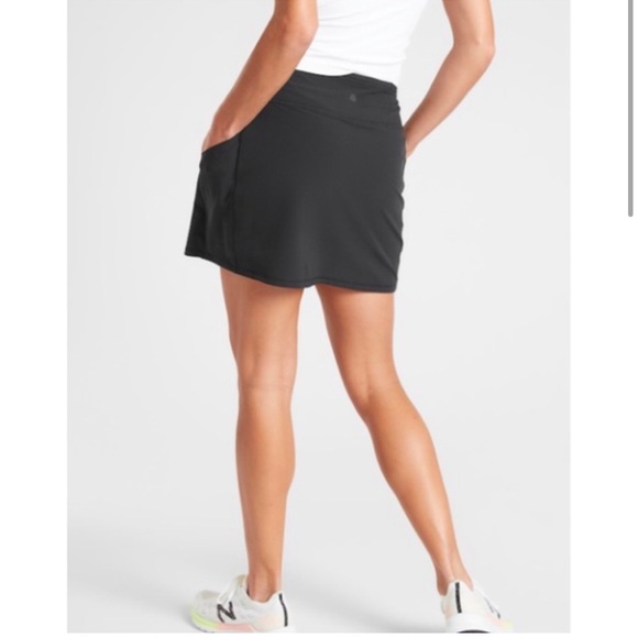 Athleta Action Skort In Dobby 14.5" in Black - Size S - Picture 3 of 11